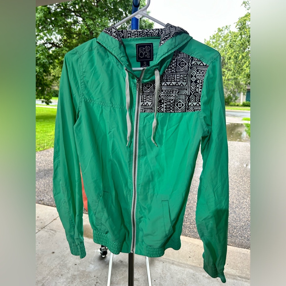 Empyre teal windbreaker. Size small.